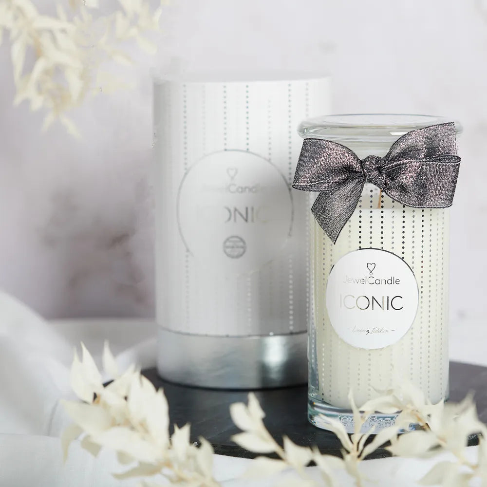 Juwelkerze ICONIC mit Geschenkverpackung mit Halskette silber